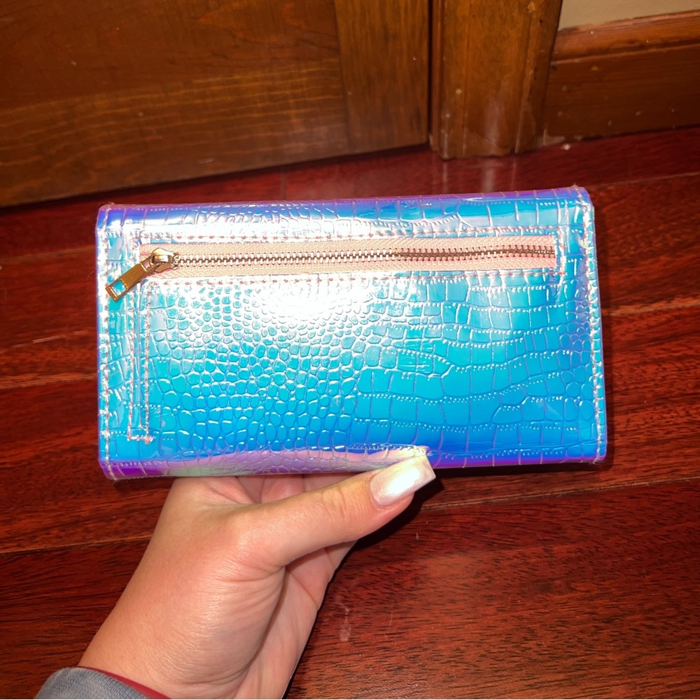 ✨SOLD✨Metallic Colorful Wallet - Picture 3 of 4